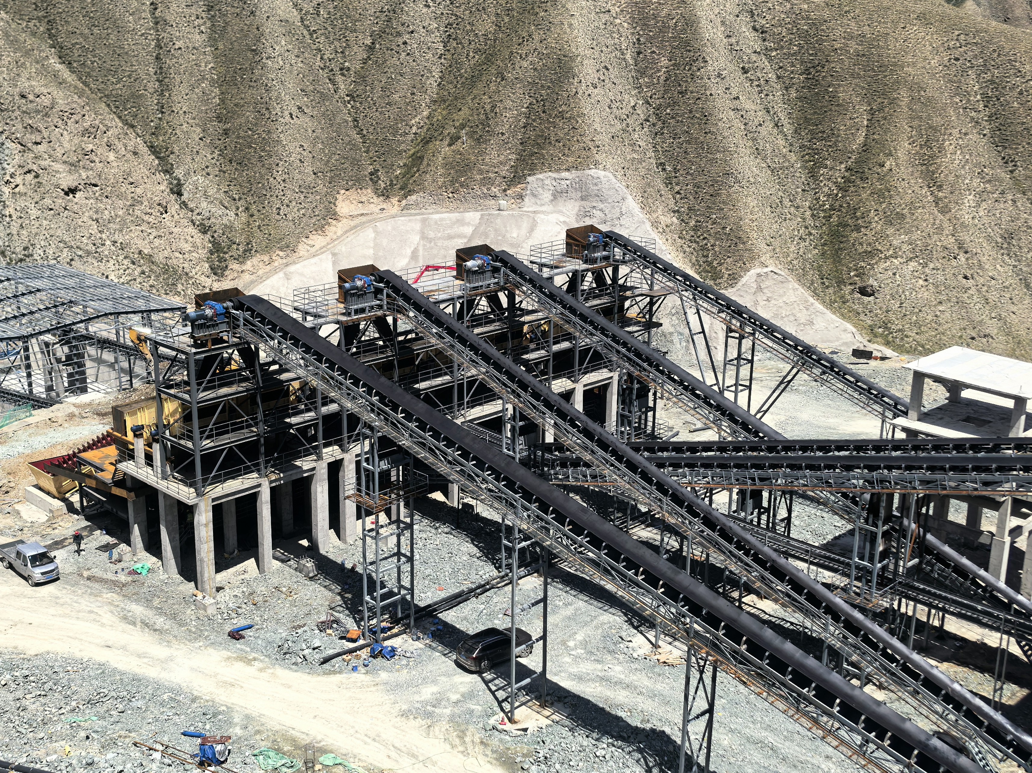 1000 TPH Tuff Aggregate Line in Gansu | Leimeng