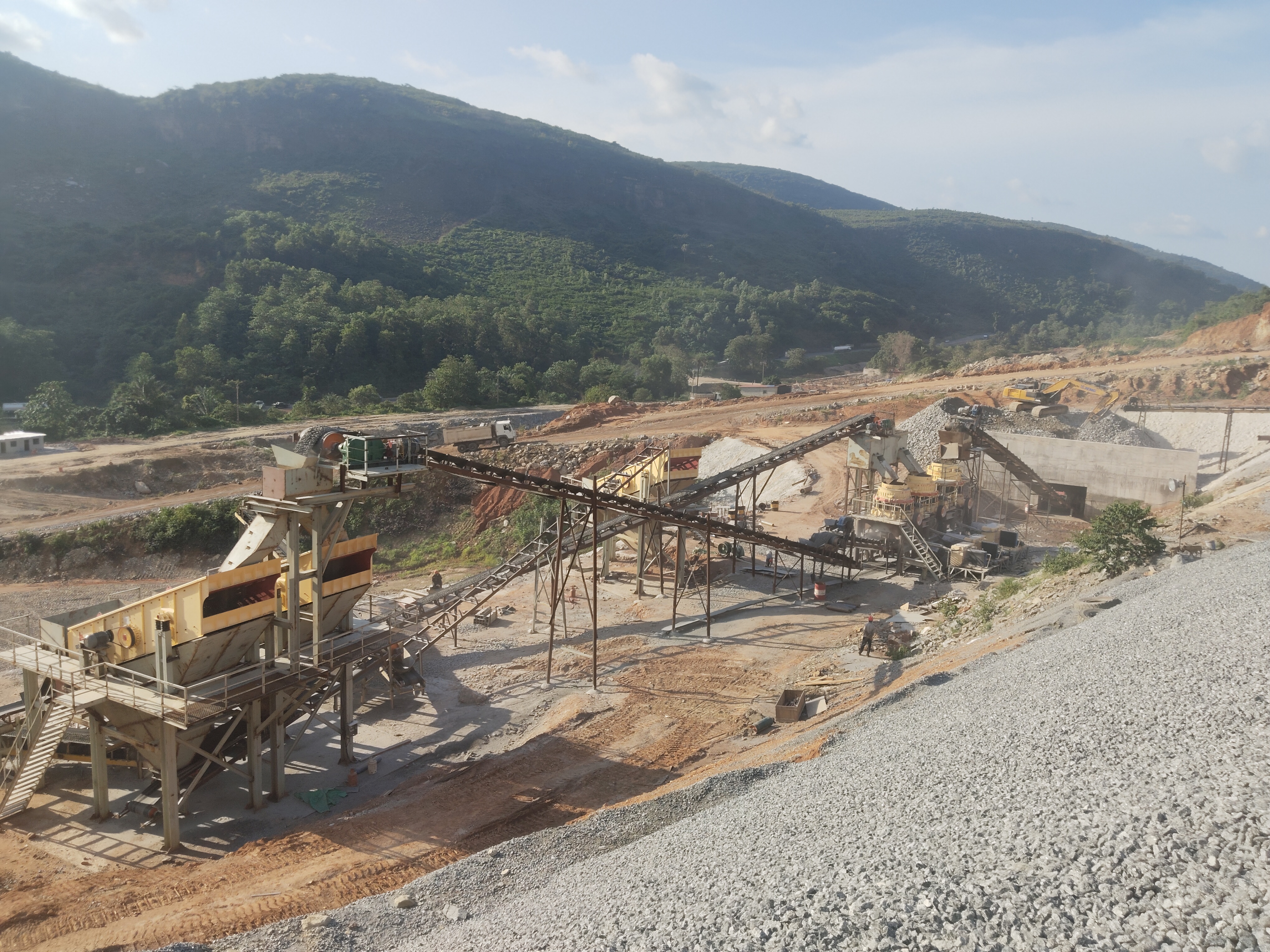 Guinea Granite Crushing Plant Upgrade & Solution | Leimeng